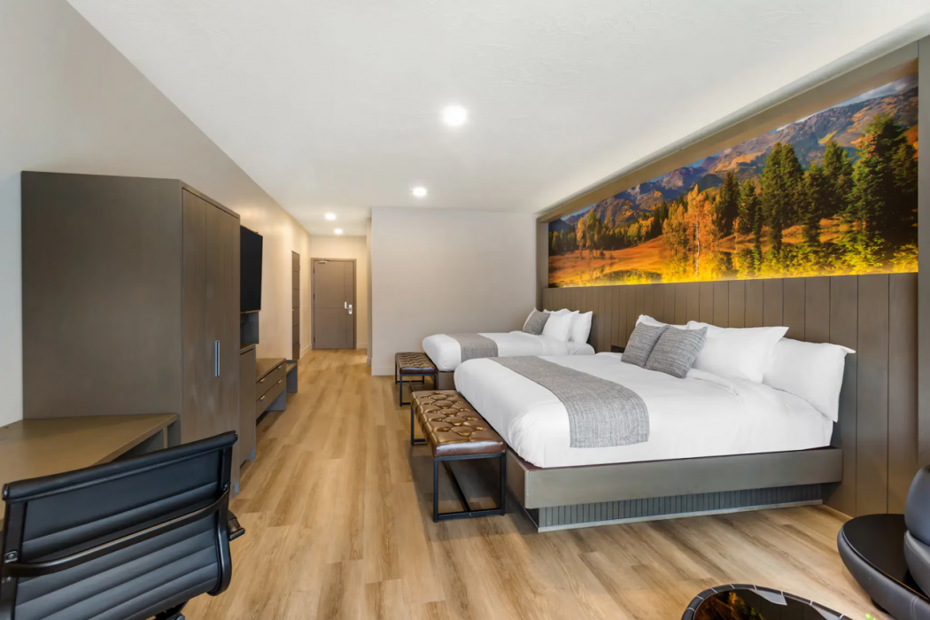 The Valor, Ascend Hotel Collection 11/55