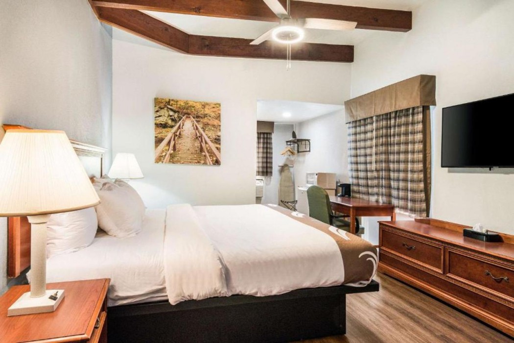 Quality Inn - On The Lake Clarksville-Boydton 10/20