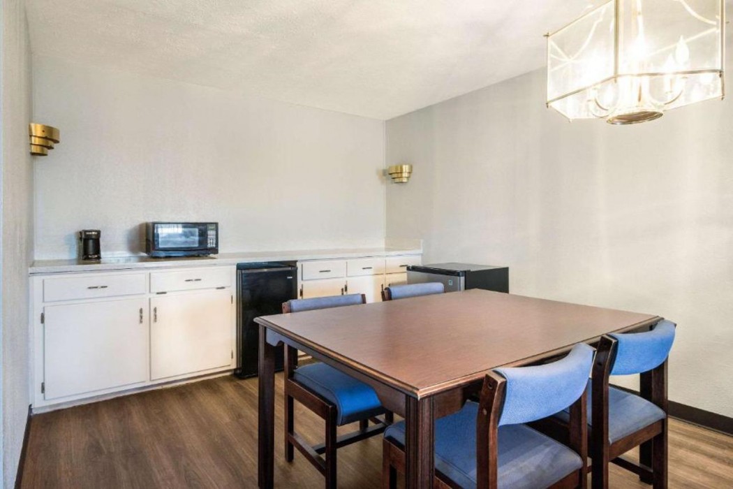 Quality Inn - On The Lake Clarksville-Boydton 13/20