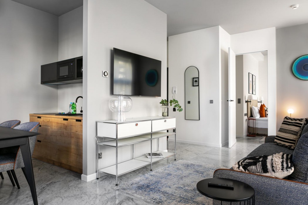 H11 Aparthotel 28/72