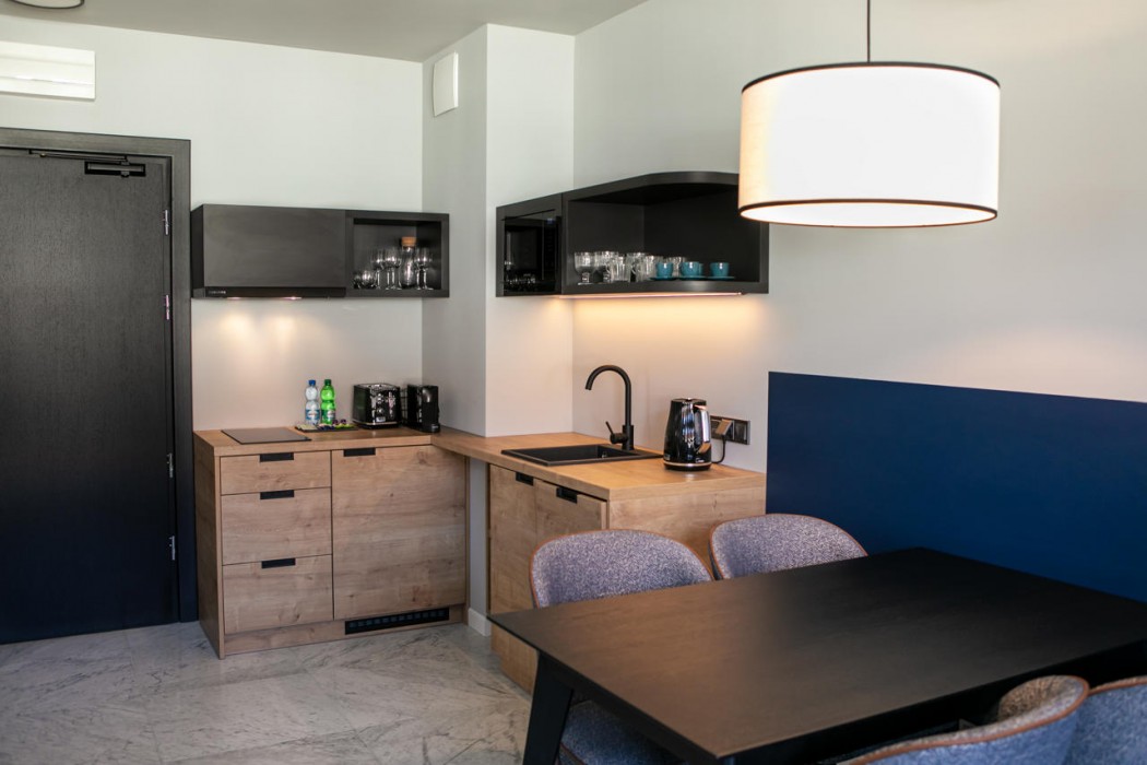H11 Aparthotel 25/72