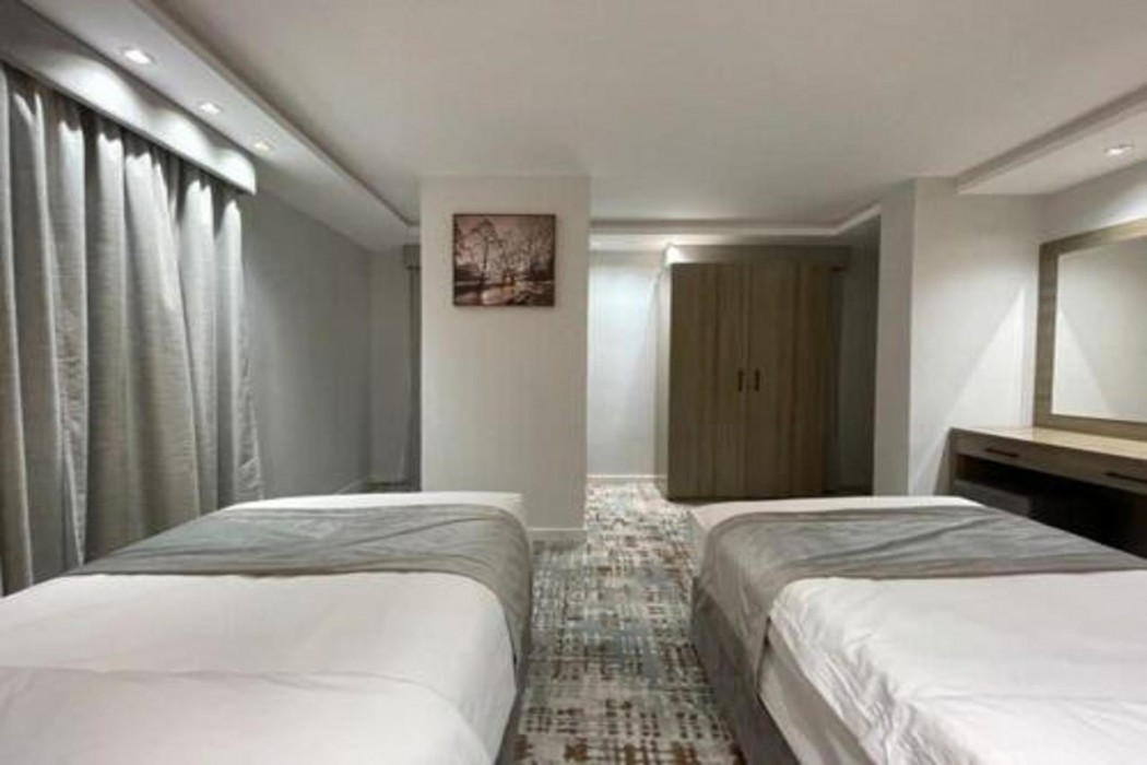 Sweet Land Hotel 9/63