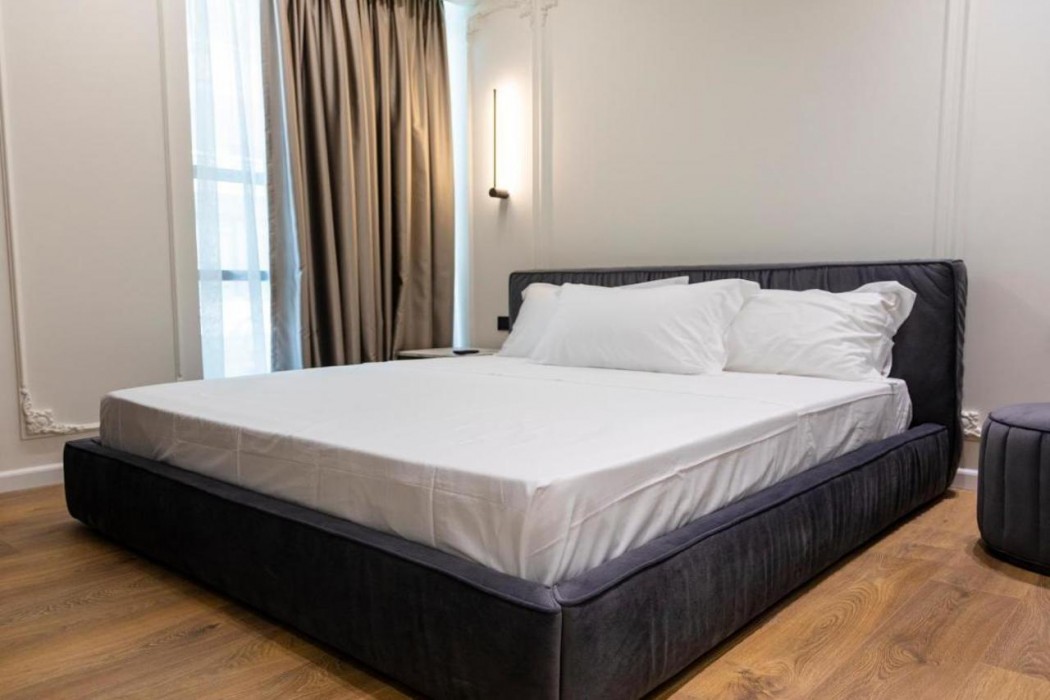 Hotel Adore 11/60
