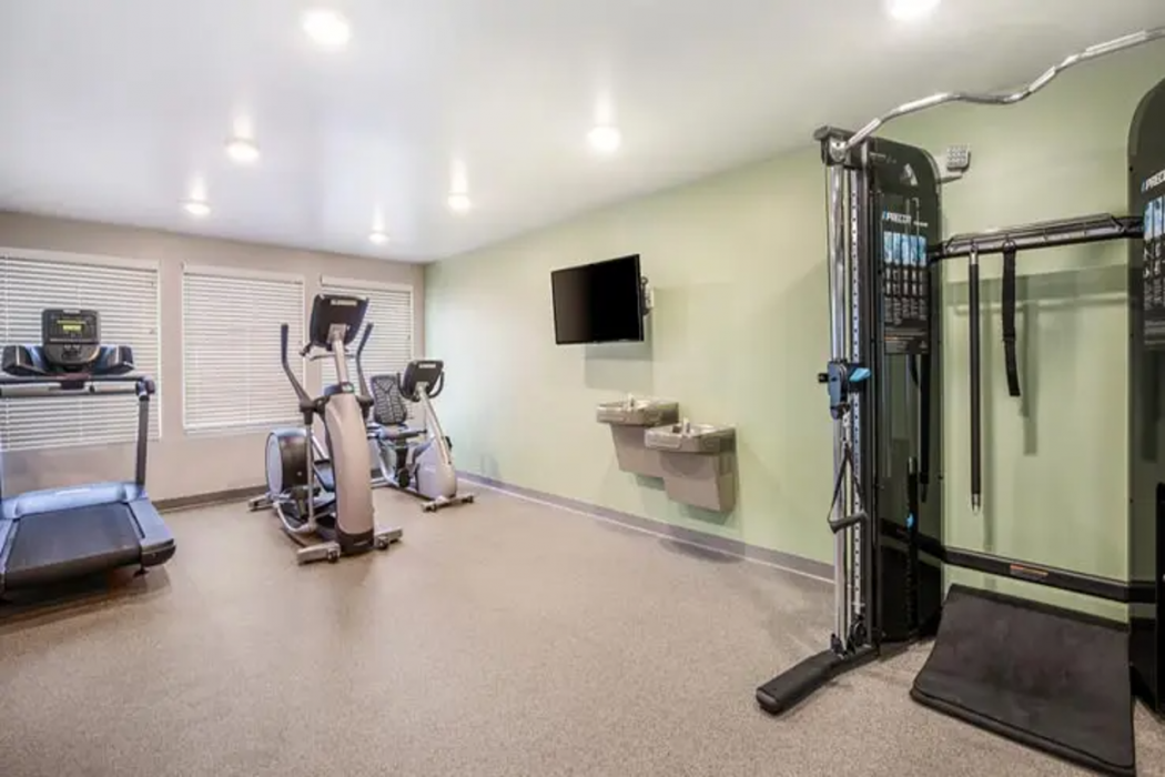 WoodSpring Suites Gurnee - Chicago 12/24