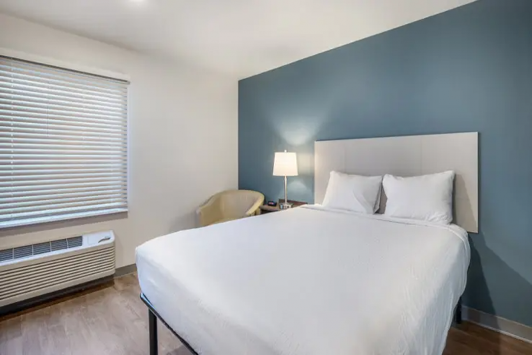 WoodSpring Suites Gurnee - Chicago 10/24
