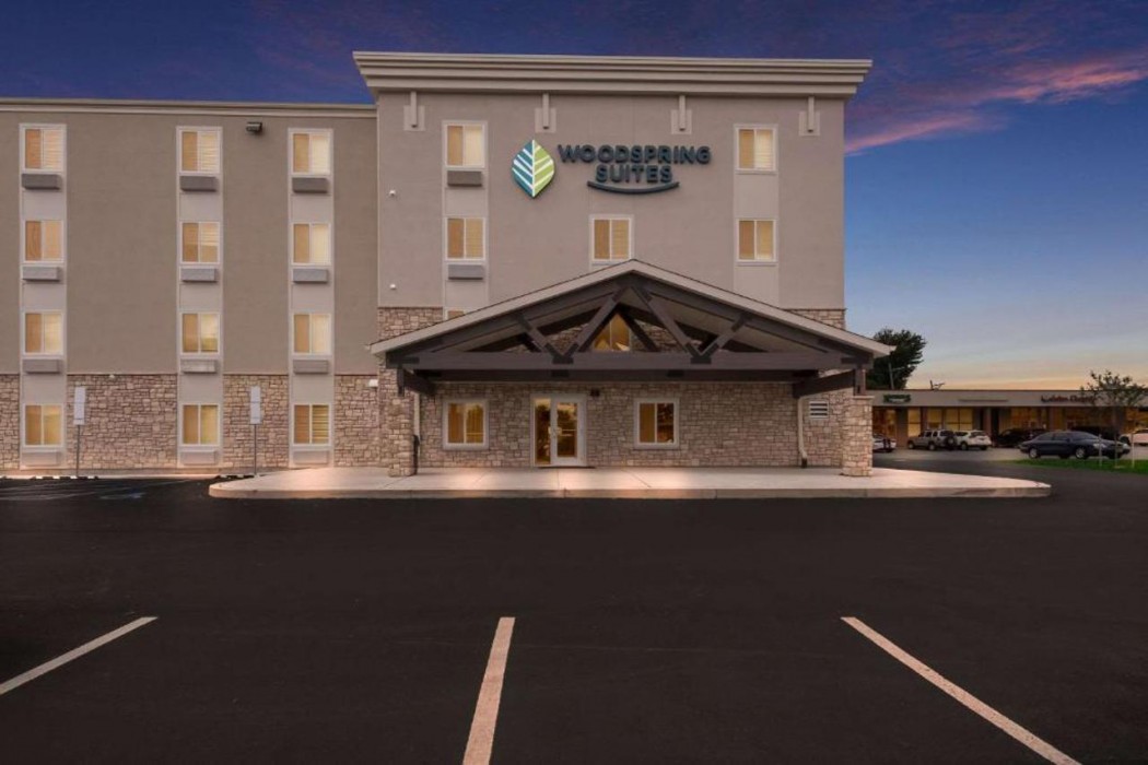 WoodSpring Suites Philadelphia Northeast image