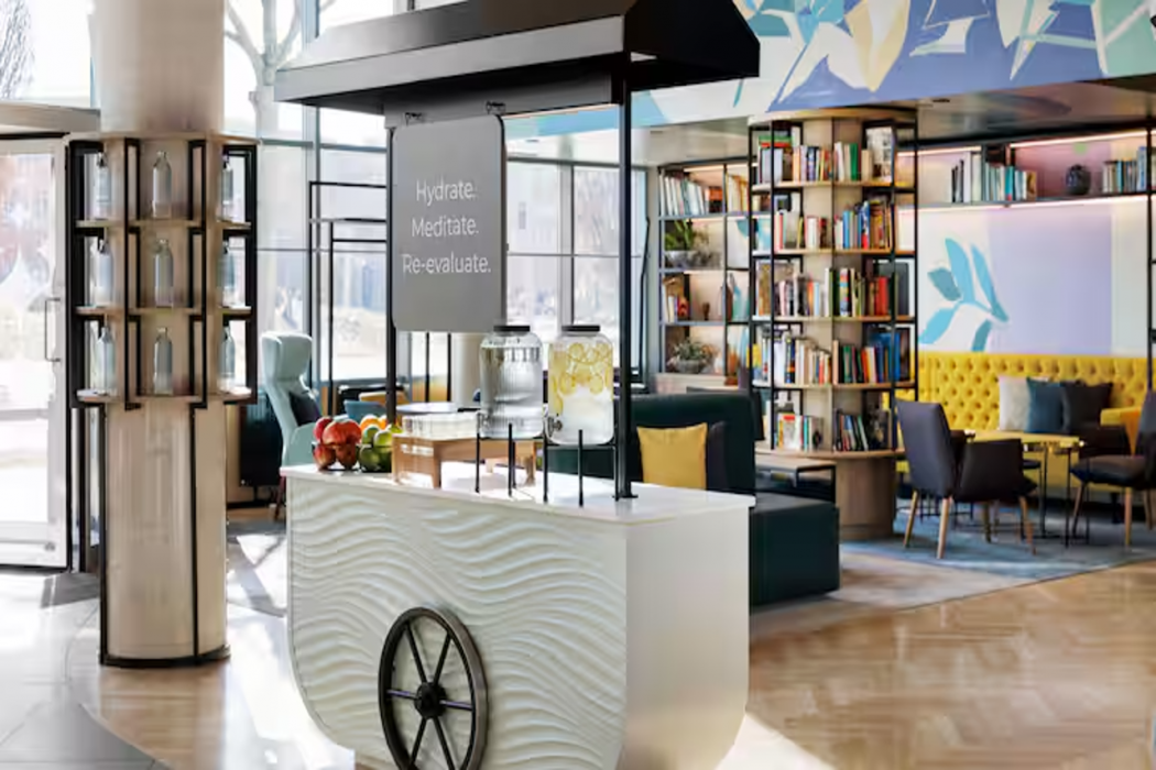 Spark by Hilton Madrid Alcala 8/18