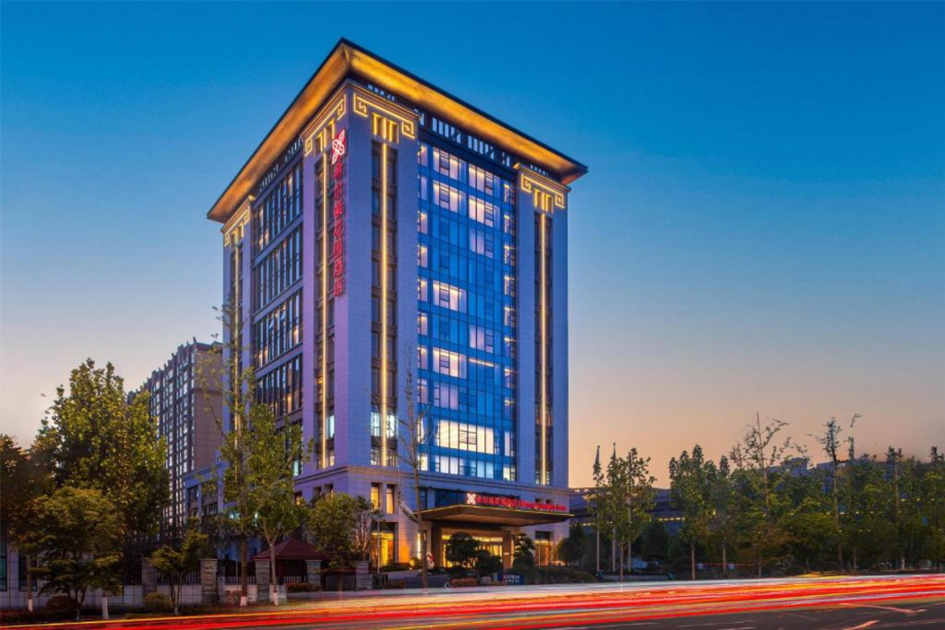 Hilton Garden Inn Xinyang East Railway Station 1/32