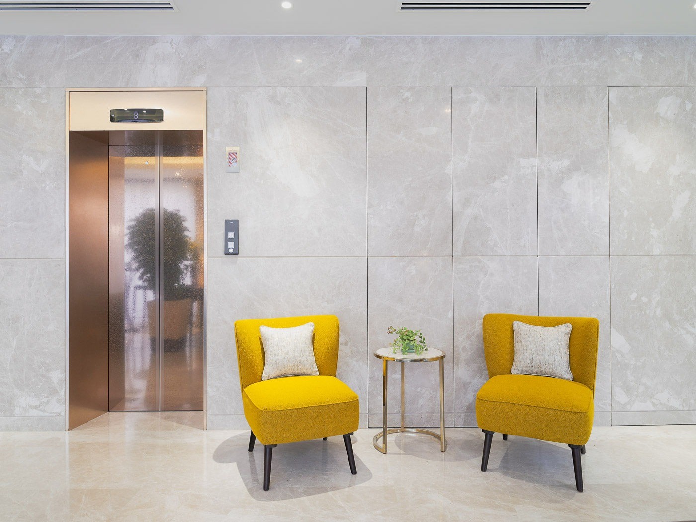 W Residence Living 12/72