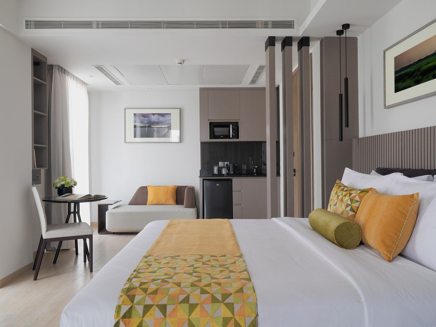 غرفة سوبيريور ديلوكس بسرير كينج، W Residence Living 5/6