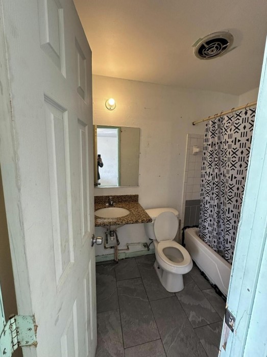 Base Motel By OYO South Tampa 13/32