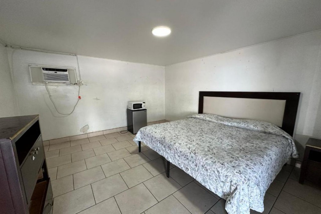Antigua Motel by OYO Tampa US - 41 10/22