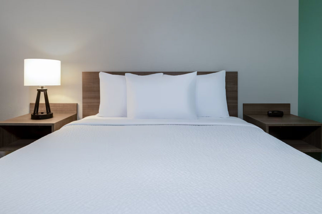 ECHO Suites Extended Stay by Wyndham Reno 19/72