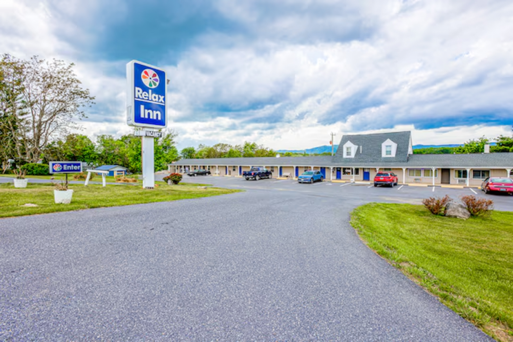 Relax Inn By OYO Natural Bridge I-81 image