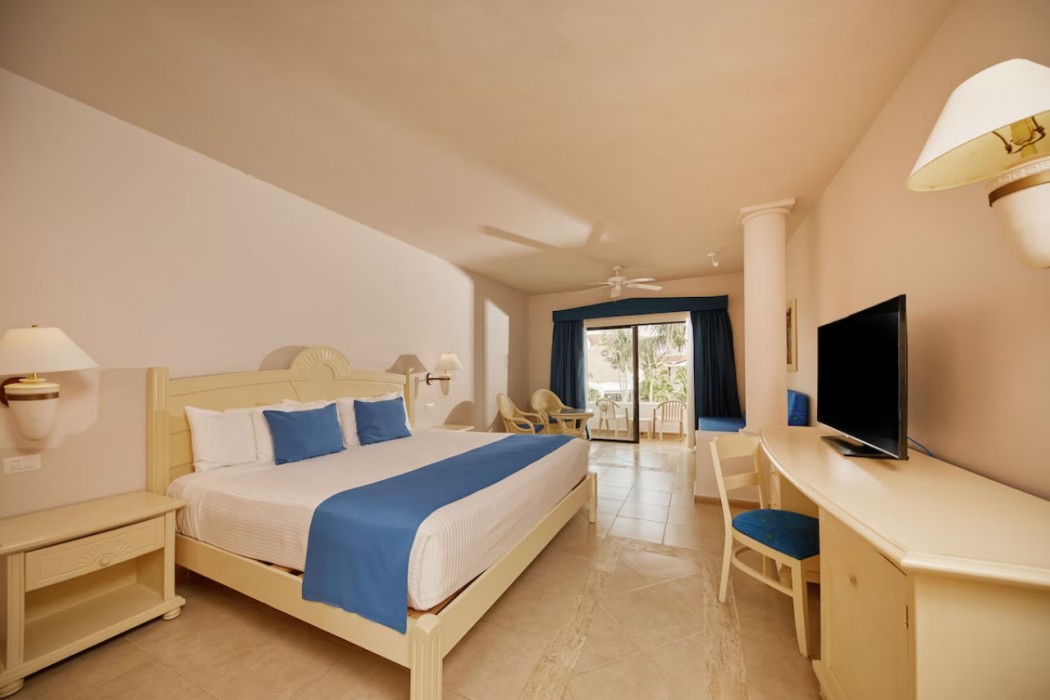 Bahia Principe Escape Tequila 18/71