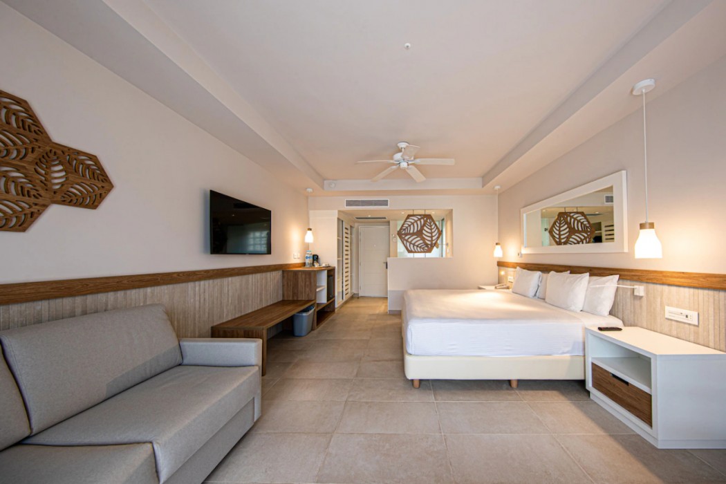 Bahia Principe Escape Tequila 17/71