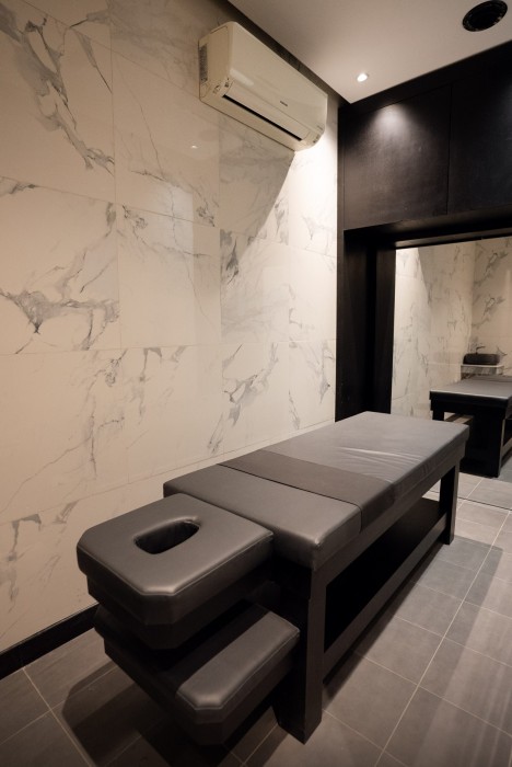 THE V Hotel 18/20