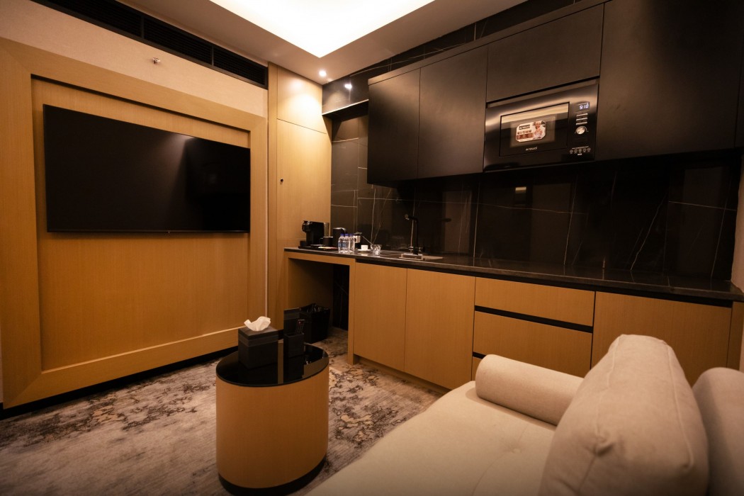 THE V Hotel 6/20