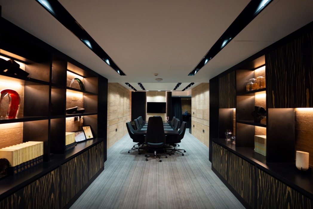 THE V Hotel 15/20