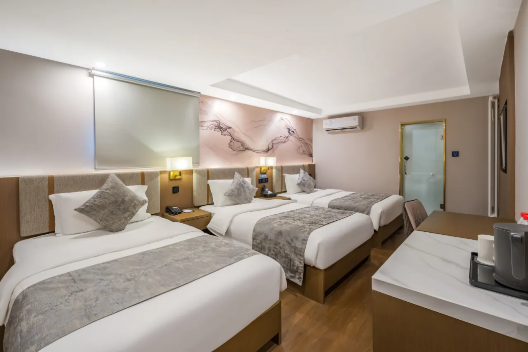 Chonpines Hotel (Beijing Wangfujing Nanluoguxiang Store) 13/33