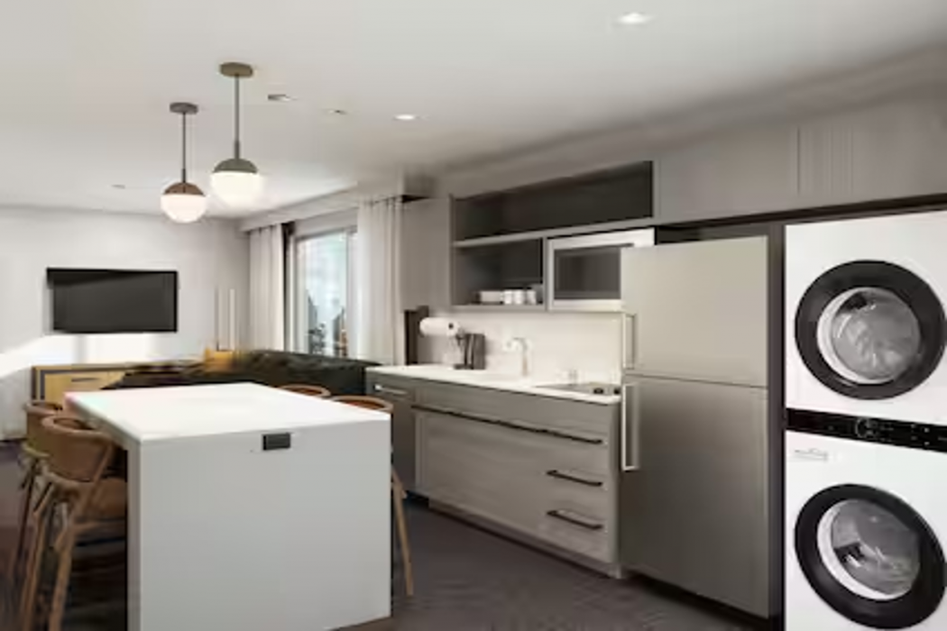 Homewood Suites by Hilton Austin Airport 10/24
