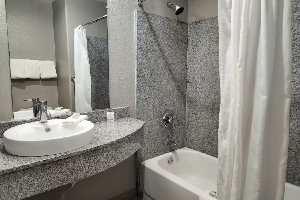 Baymont by Wyndham San Antonio Airport 14/44