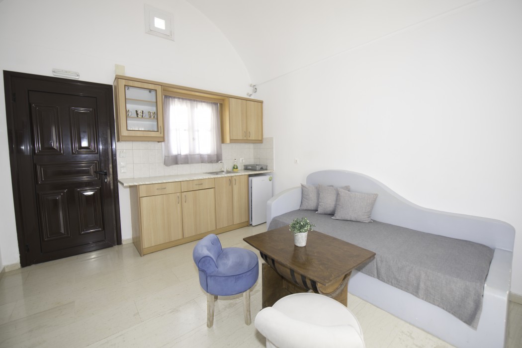Ira Apartments 54/126