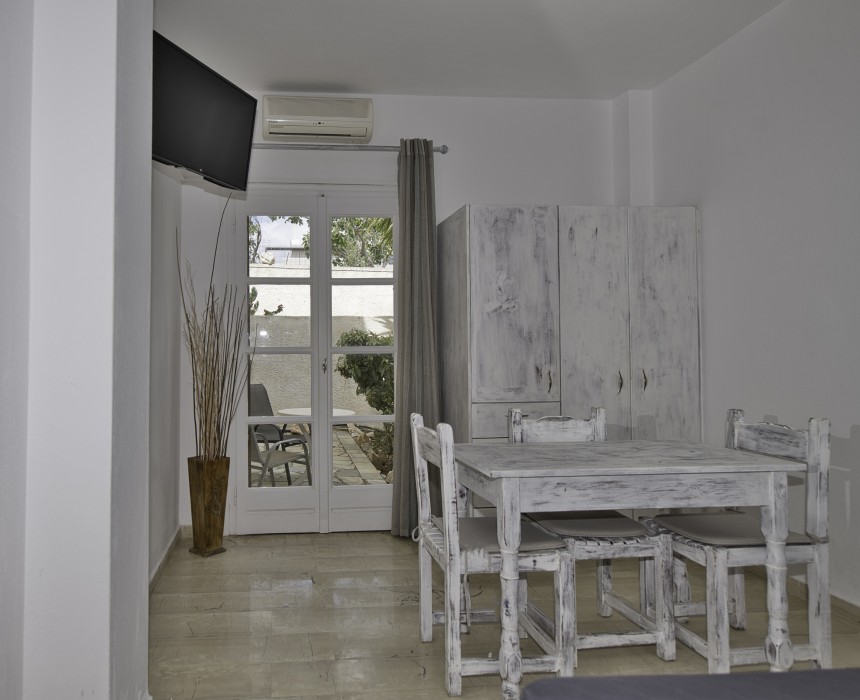 Ira Apartments 31/126