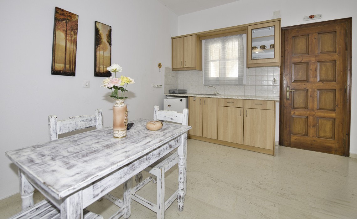 Ira Apartments 60/126