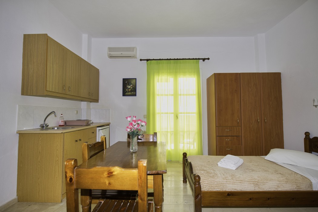 Ira Apartments 44/126