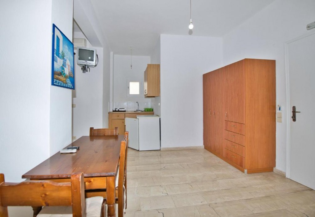 Ira Apartments 28/126