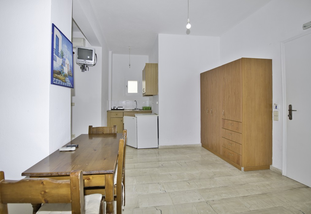 Ira Apartments 40/126