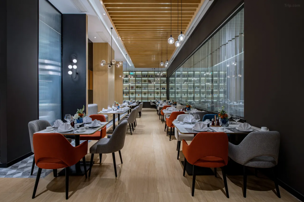 Park Inn by Radisson Beijing Tongzhou Universal Resort 24/41