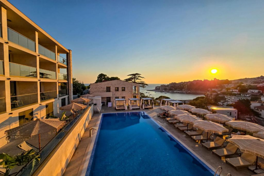 The New Mediteran Hotel Villa Edition 38/65