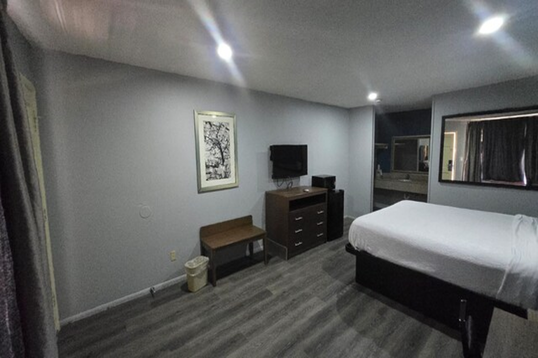 Jeffersonian Motor Inn by Townhouse, Prentiss MS 18/59