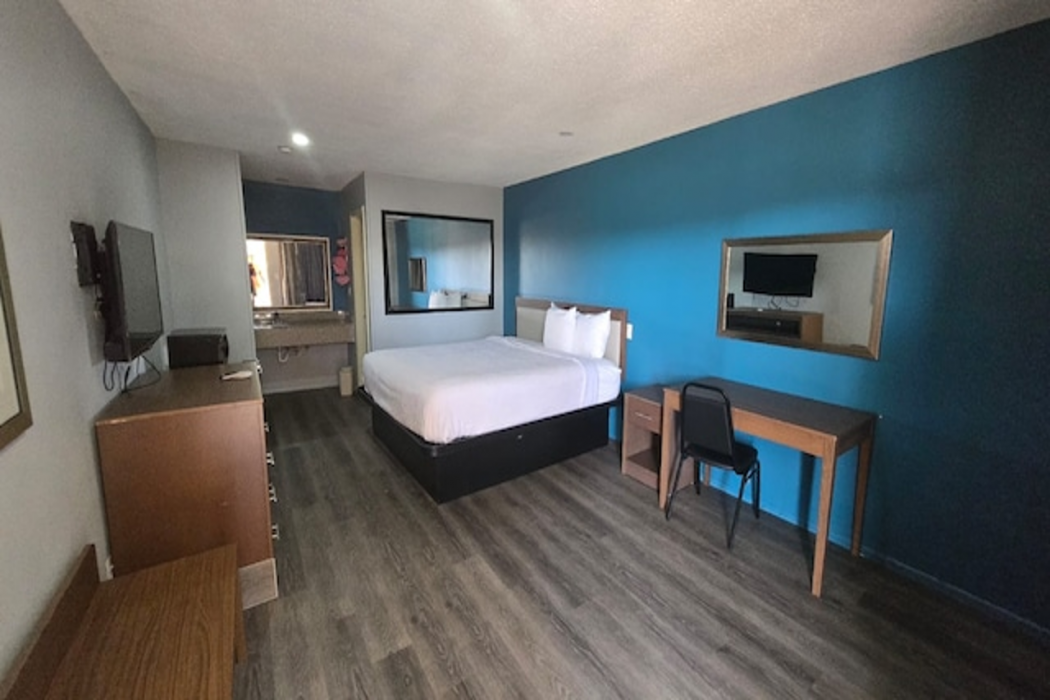 Jeffersonian Motor Inn by Townhouse, Prentiss MS 21/59