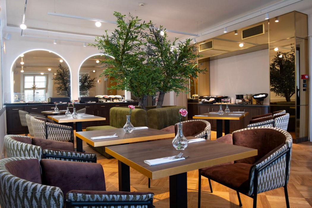 Palladian Hotel 33/67
