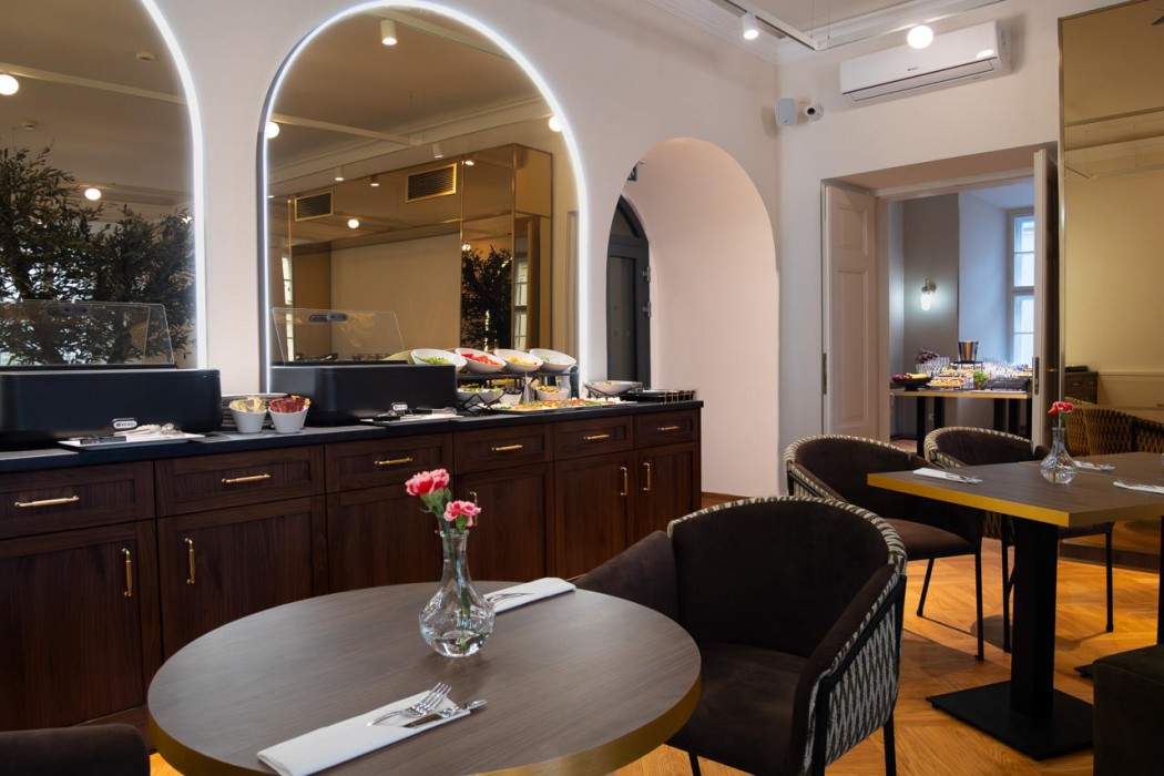 Palladian Hotel 27/67