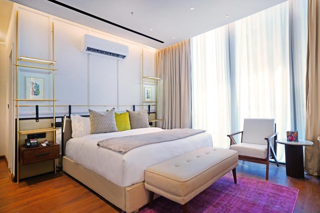 Ambiance Boutique Art Hotel Islamabad 22/78