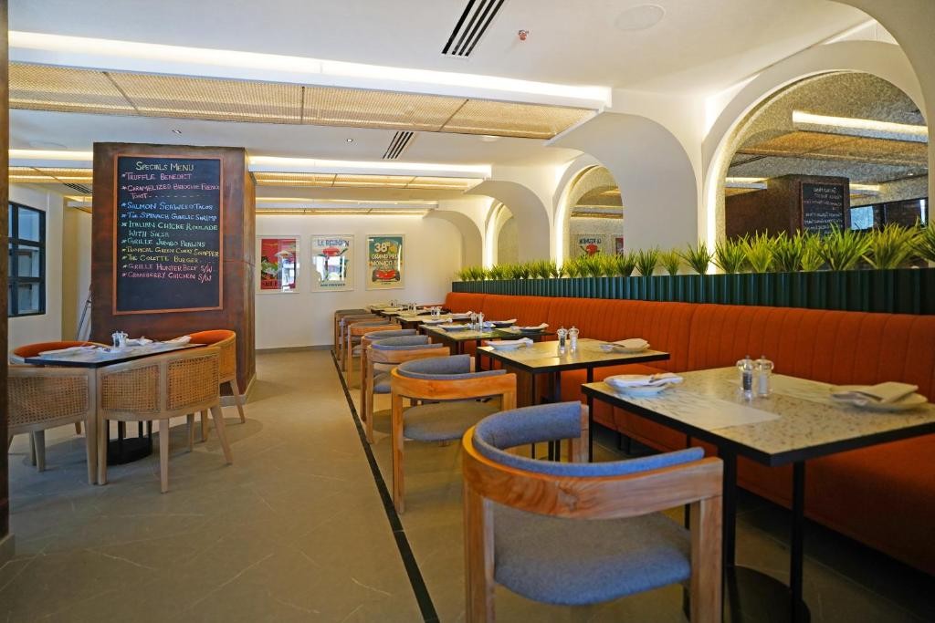 Ambiance Boutique Art Hotel Islamabad 14/78
