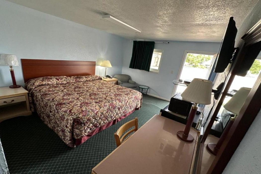 Hotel O Longhorn Boise City OK 13/56