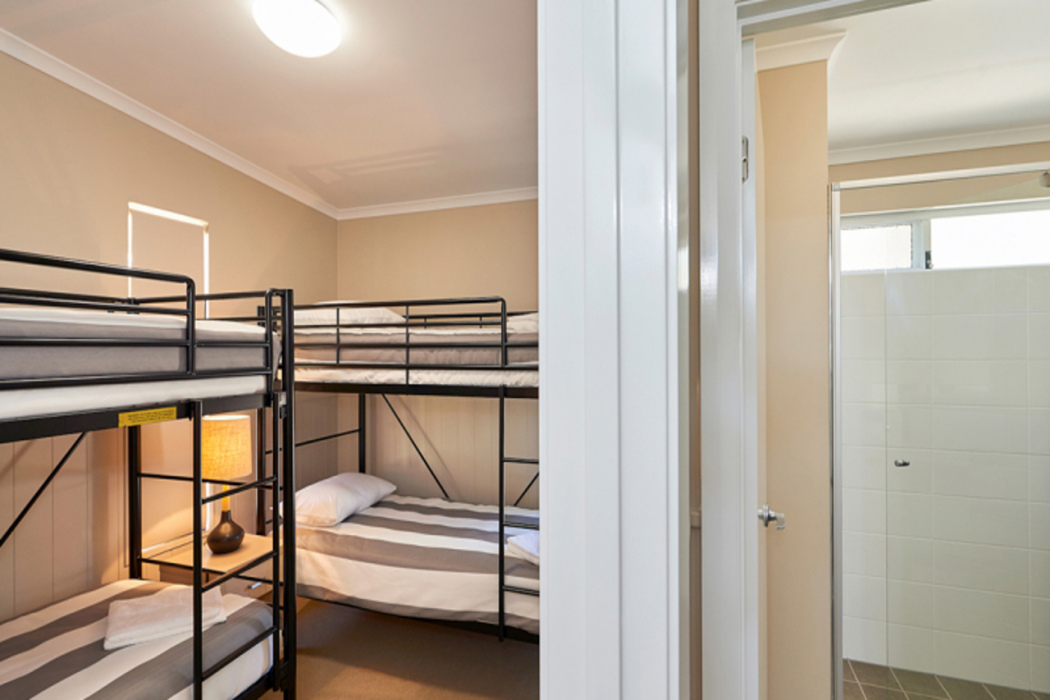 RAC Cervantes Holiday Park 16/60