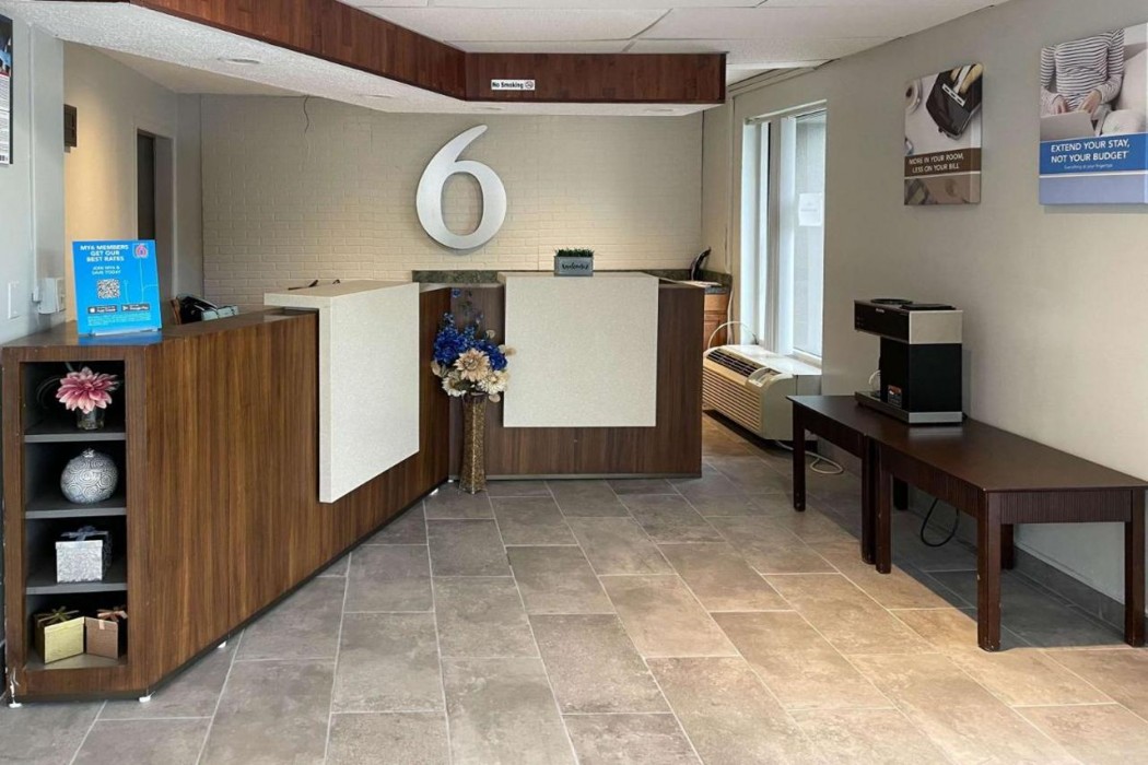 Lobby at Motel6 Wytheville, VA, WYTHEVILLE - VA