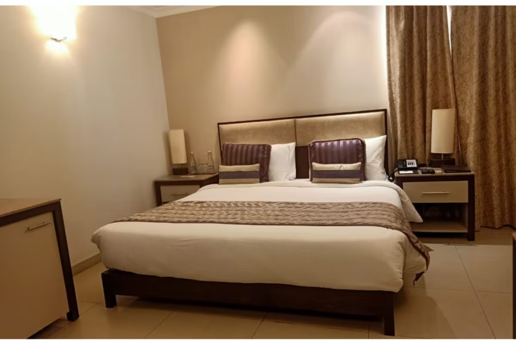 Sarovar Portico Surajkund Faridabad 10/38