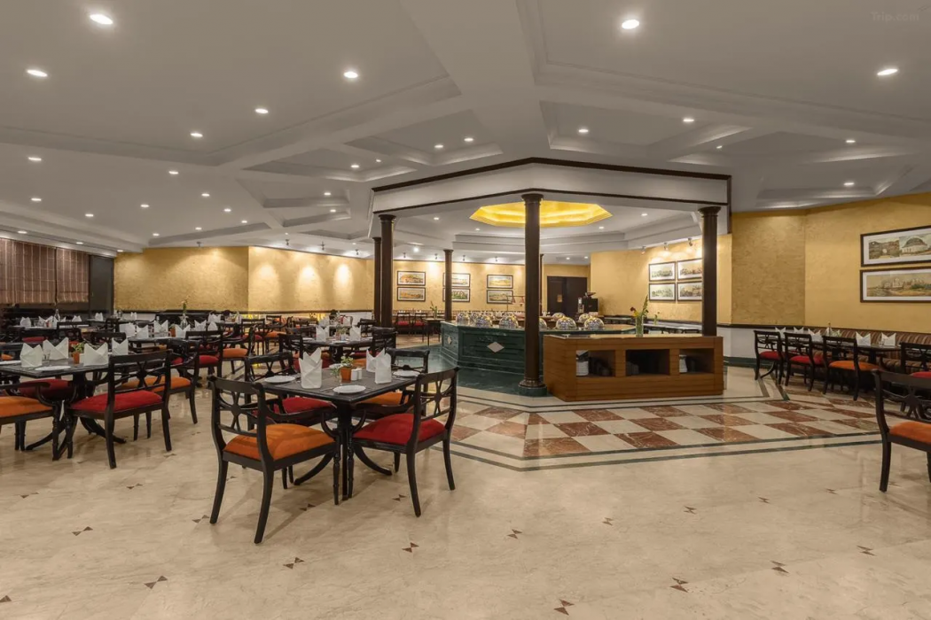 Sarovar Portico Surajkund Faridabad 22/38