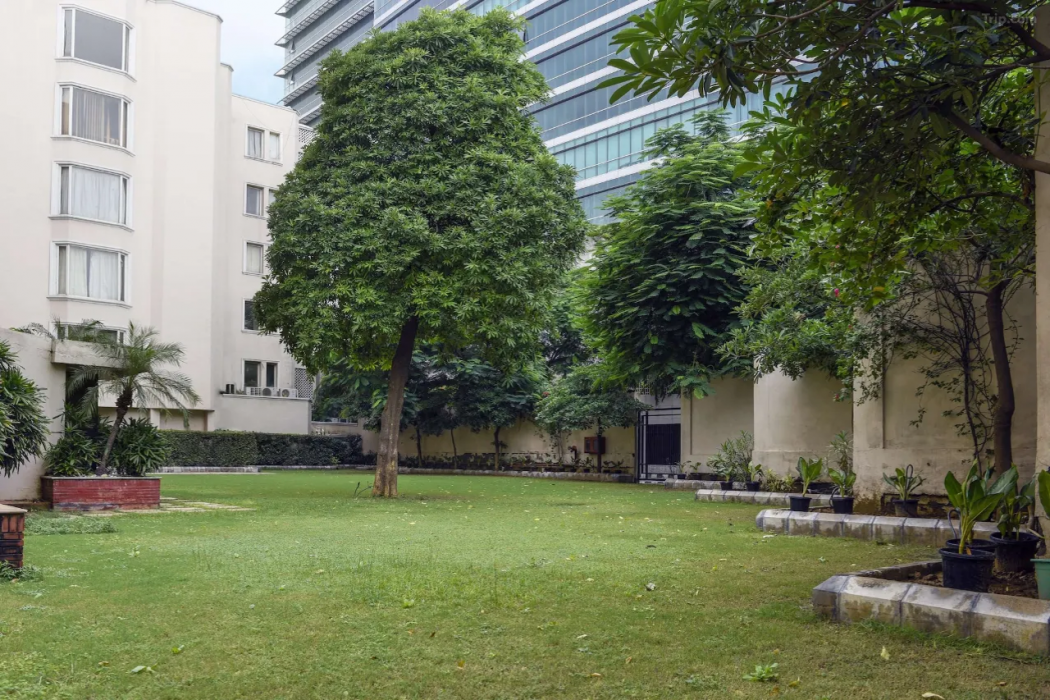 Sarovar Portico Surajkund Faridabad 1/38
