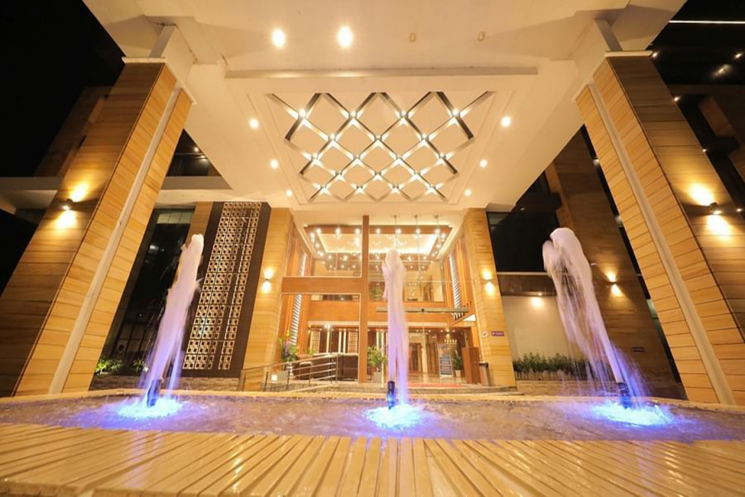 Sarovar Portico Somnath 2/72