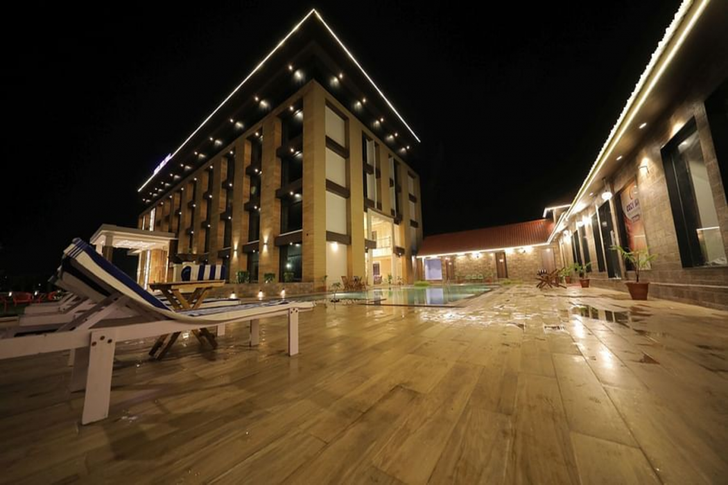 Sarovar Portico Somnath 4/72