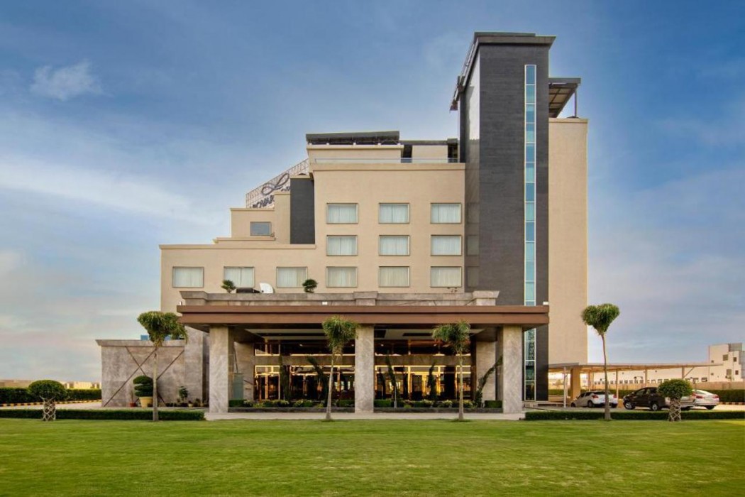 Sarovar Portico Sonepat 2/37