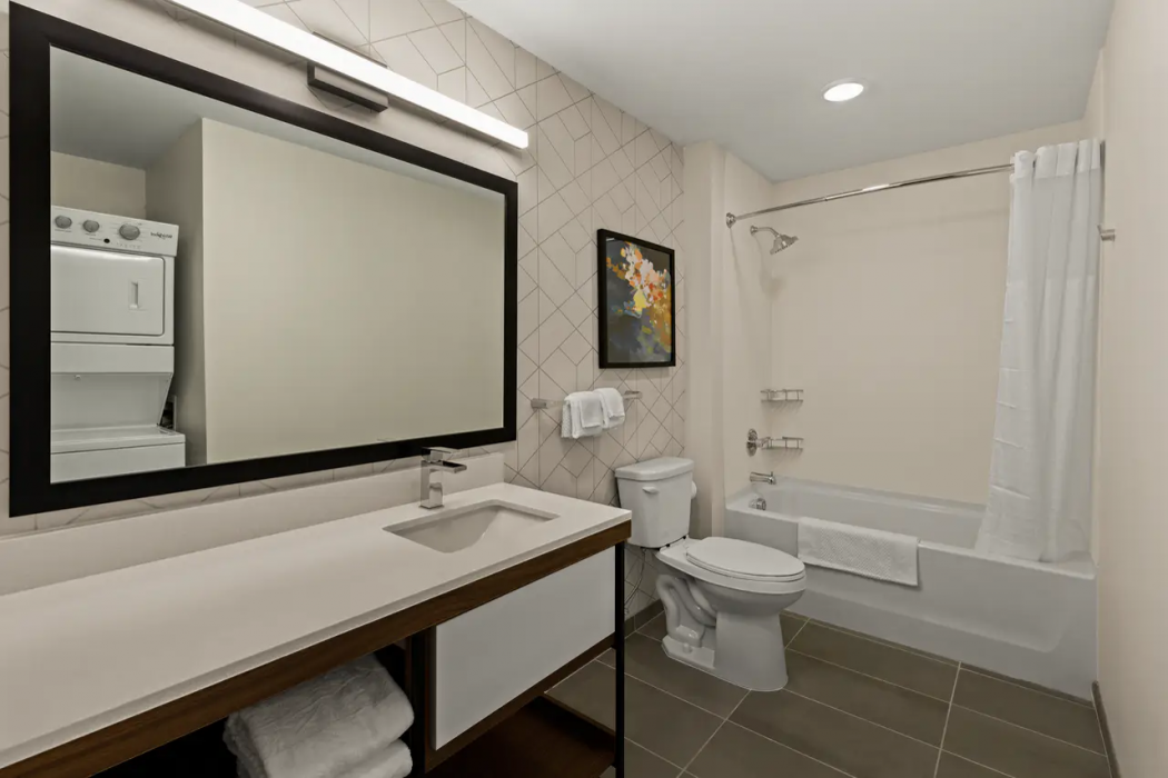 Everhome Suites Kalispell 8/32